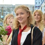 Чем и почему в России украшают новогодние елки узнали наши корейские ученики