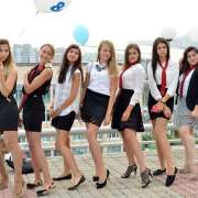 Чем и почему в России украшают новогодние елки узнали наши корейские ученики