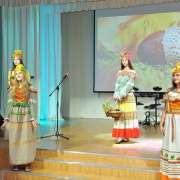 Учитель! Перед именем твоим позволь смиренно преклонить колени!
