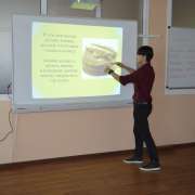 Иностранные ученики МЛШ познакомились с Масленицей