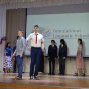 Дорогие наши девятиклассники, поздравляем с вручением аттестатов! 