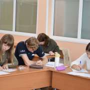 Продолжает работу летняя школа по математике «ЕГЭ-100»
