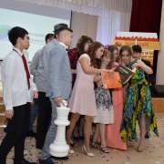 Дорогие наши девятиклассники, поздравляем с вручением аттестатов! 