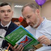 Дорогие наши выпускники, поздравляем с вручением аттестатов! 