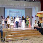 Дорогие наши девятиклассники, поздравляем с вручением аттестатов! 