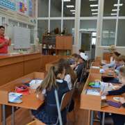 Эксперимент для пятиклашек: сколько капель на монетке?