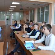 В Международной лингвистической школе не обходят стороной острые темы 