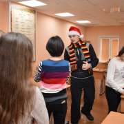 Новогодний квест лучше утренника! 7 и 8 классы решают ребусы «Школы твоих возможностей»