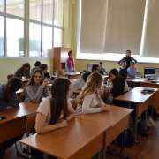 Старшеклассники Международной лингвистической школы узнали, что такое ответственное поведение