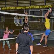 В Международной лингвистической школе прошли соревнования по пионерболу
