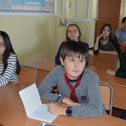 Глобальные проблемы парникового эффекта, мусорная война человека, опасность корня лотоса - об этом и не только узнали ученики МЛШ на Неделе науки