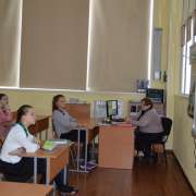 Глобальные проблемы парникового эффекта, мусорная война человека, опасность корня лотоса - об этом и не только узнали ученики МЛШ на Неделе науки