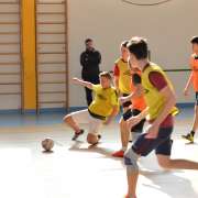 Старшеклассники Международной лингвистической школы сыграли в футбол