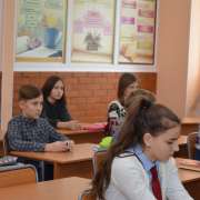 Творческий урок литературы прошел в Международной лингвистической школе