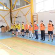 Старшеклассники Международной лингвистической школы сыграли в футбол