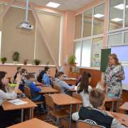 Творческий урок литературы прошел в Международной лингвистической школе