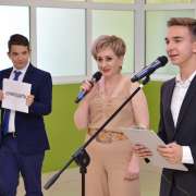 Выпускникам Международной лингвистической школы вручили аттестаты