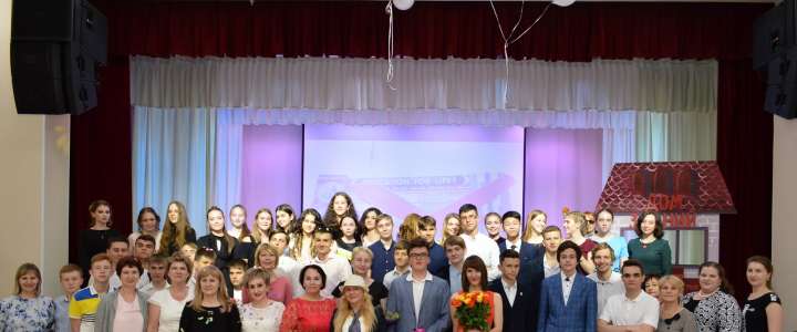 Поздравление выпускникам 9 класса от директора Международной лингвистической школы 