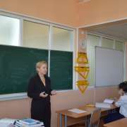 Учитель Международной лингвистической школы удостоена медали "За службу образованию"