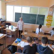 Учитель Международной лингвистической школы удостоена медали "За службу образованию"
