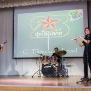 Поздравляем коллег Международной лингвистической школы с Днем защитника Отечества! 