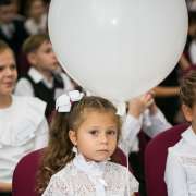 Дорогие ребята, уважаемые коллеги, поздравляю с Днем знаний, с началом нового учебного года!