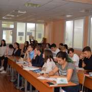 Практика студентов Шэньсийского педагогического университета в МЛШ проходит не только с пользой, но и весело