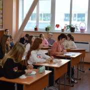 Шестиклассники Международной лингвистической школы показали, как можно «играть» с метафорами
