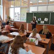 Шестиклассники Международной лингвистической школы показали, как можно «играть» с метафорами