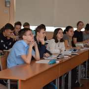 Практика студентов Шэньсийского педагогического университета в МЛШ проходит не только с пользой, но и весело