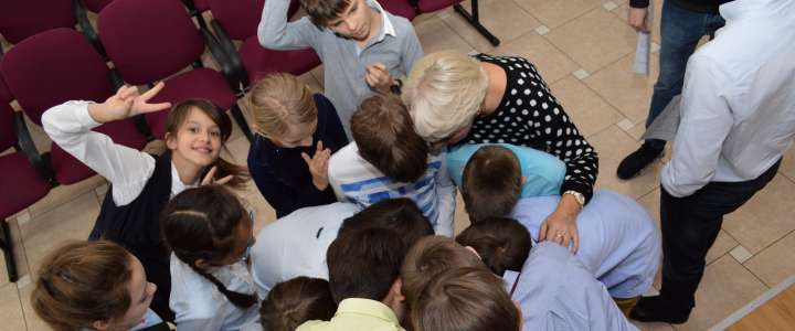 Пятиклассники Международной лингвистической школы первыми сыграли в School Quest