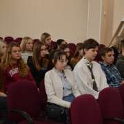 Президент Совета учеников школы представила рейтинговую систему для учащихся