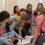 Ученики седьмых классов Международной лингвистической школы сыграли в квест «Правила безопасности в Сети» 