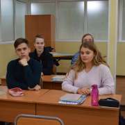 Неделю наук в Международной лингвистической школе открыли лекции о парниковом эффекте и исчезновении динозавров