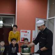Участники Русского клуба МЛШ проводили Масленицу