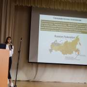 Ученики 9-10 классов Международной лингвистической школы успешно защищают проектные работы 