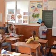 Пятиклассники МЛШ попробовали себя в роли сказочников