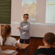 Пятиклассники МЛШ попробовали себя в роли сказочников