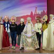 Я люблю Россию и Владивосток! В Международной лингвистической школе завершилась совместная программа с МГУ им. Ломоносова «Привет, Владивосток!»