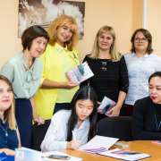 «Сказки о главном»: вышла книга переводов корейских сказок на русский и английский языки учениц Международной лингвистической школы 