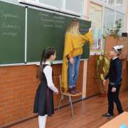  «Сыр выпал — с ним была плутовка такова»: пятиклассники МЛШ изучают басни