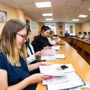 «Сказки о главном»: вышла книга переводов корейских сказок на русский и английский языки учениц Международной лингвистической школы 