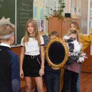  «Сыр выпал — с ним была плутовка такова»: пятиклассники МЛШ изучают басни