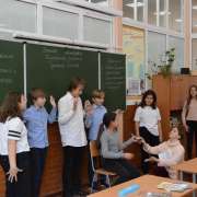  «Сыр выпал — с ним была плутовка такова»: пятиклассники МЛШ изучают басни