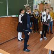  «Сыр выпал — с ним была плутовка такова»: пятиклассники МЛШ изучают басни
