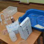 Старшеклассники Международной лингвистической школы провели настоящие опыты на себе