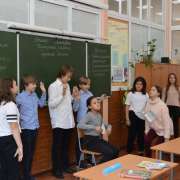  «Сыр выпал — с ним была плутовка такова»: пятиклассники МЛШ изучают басни