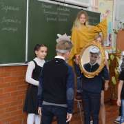  «Сыр выпал — с ним была плутовка такова»: пятиклассники МЛШ изучают басни