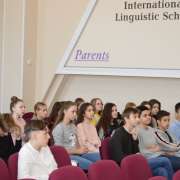 О тенденциях современного рынка образования и труда поговорили со старшеклассниками МЛШ