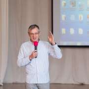 Глава ДНС Дмитрий Алексеев: деньги - это инструмент, который необходим для улучшения жизни людей